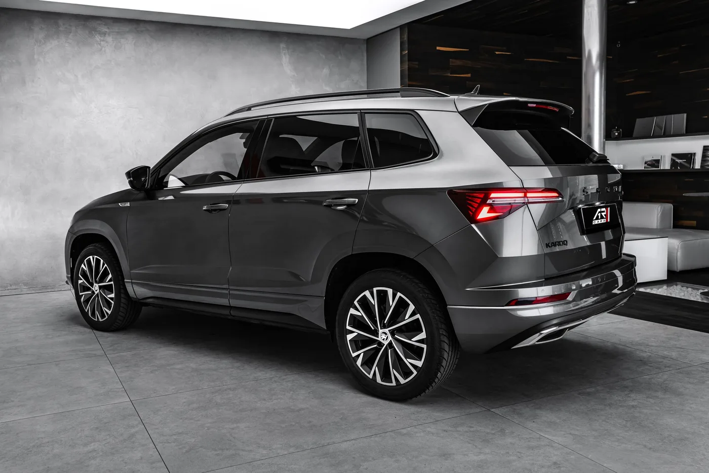 2024 Škoda Karoq Sportline offered by a specialist dealer in Ostrava, Czechia, photo 7 of 23