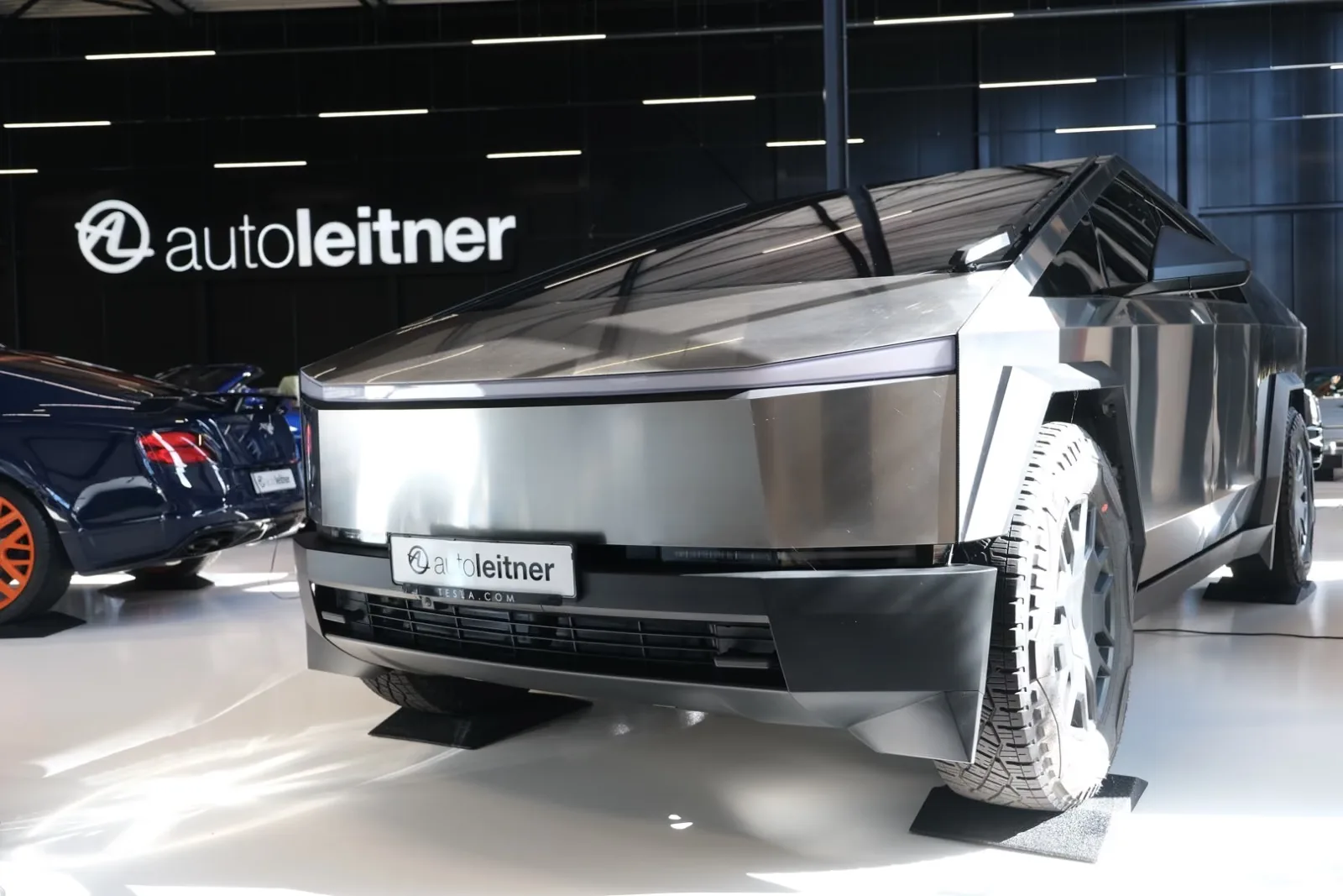 2024 Tesla Cybertruck Cyberbeast angeboten von einem Fachhändler in Alkmaar, Niederlande, Hauptfoto