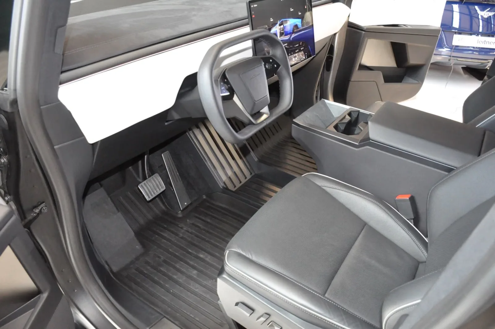 2024 Tesla Cybertruck Cyberbeast, 13/16