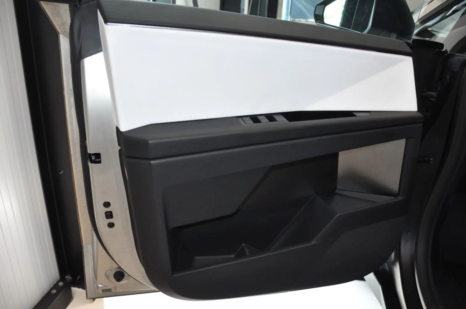 2024 Tesla Cybertruck Cyberbeast, 16/16