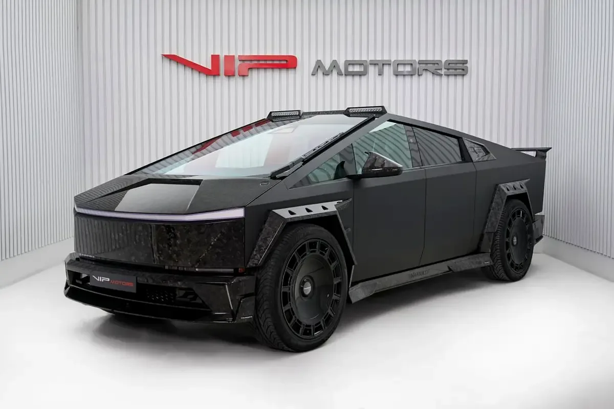 2024 Tesla Cybertruck by Mansory Cyberbeast proposé par un concessionnaire spécialisé à Dubaï, Émirats arabes unis, photo principale