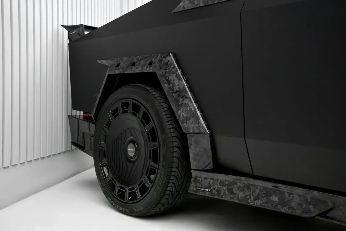 2024 Tesla Cybertruck by Mansory Cyberbeast, 9/12