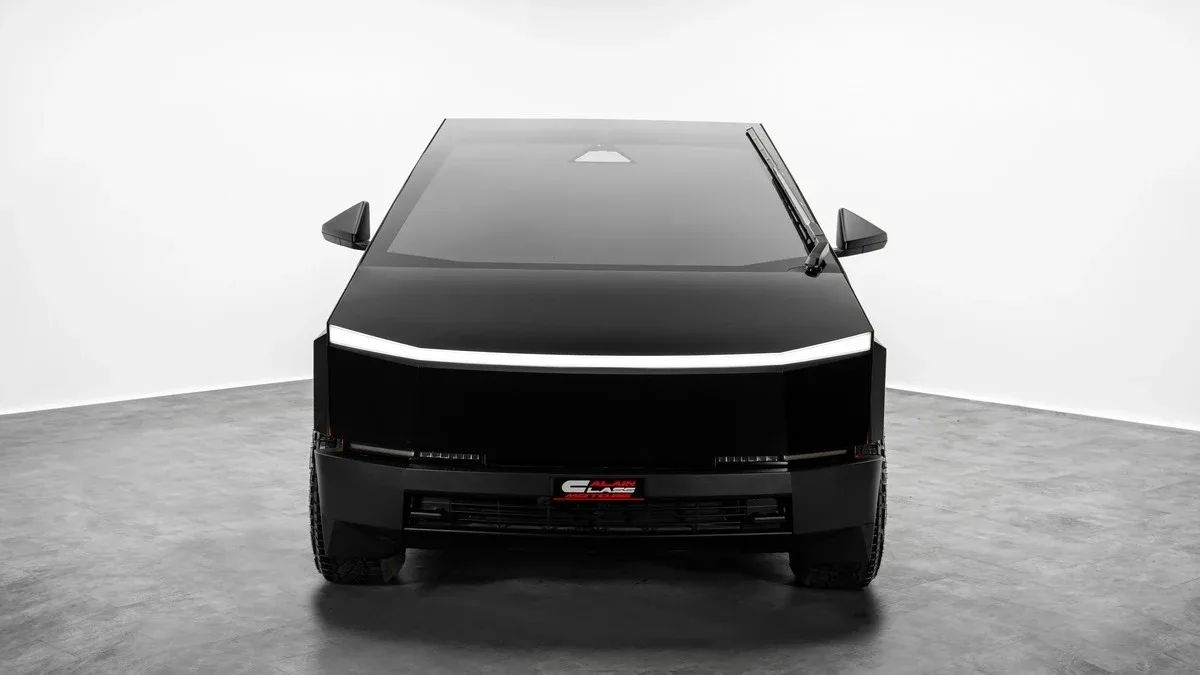 2024 Tesla Cyberbeast angeboten von einem Fachhändler in Dubai, Vereinigte Arabische Emirate, Foto 4 von 25