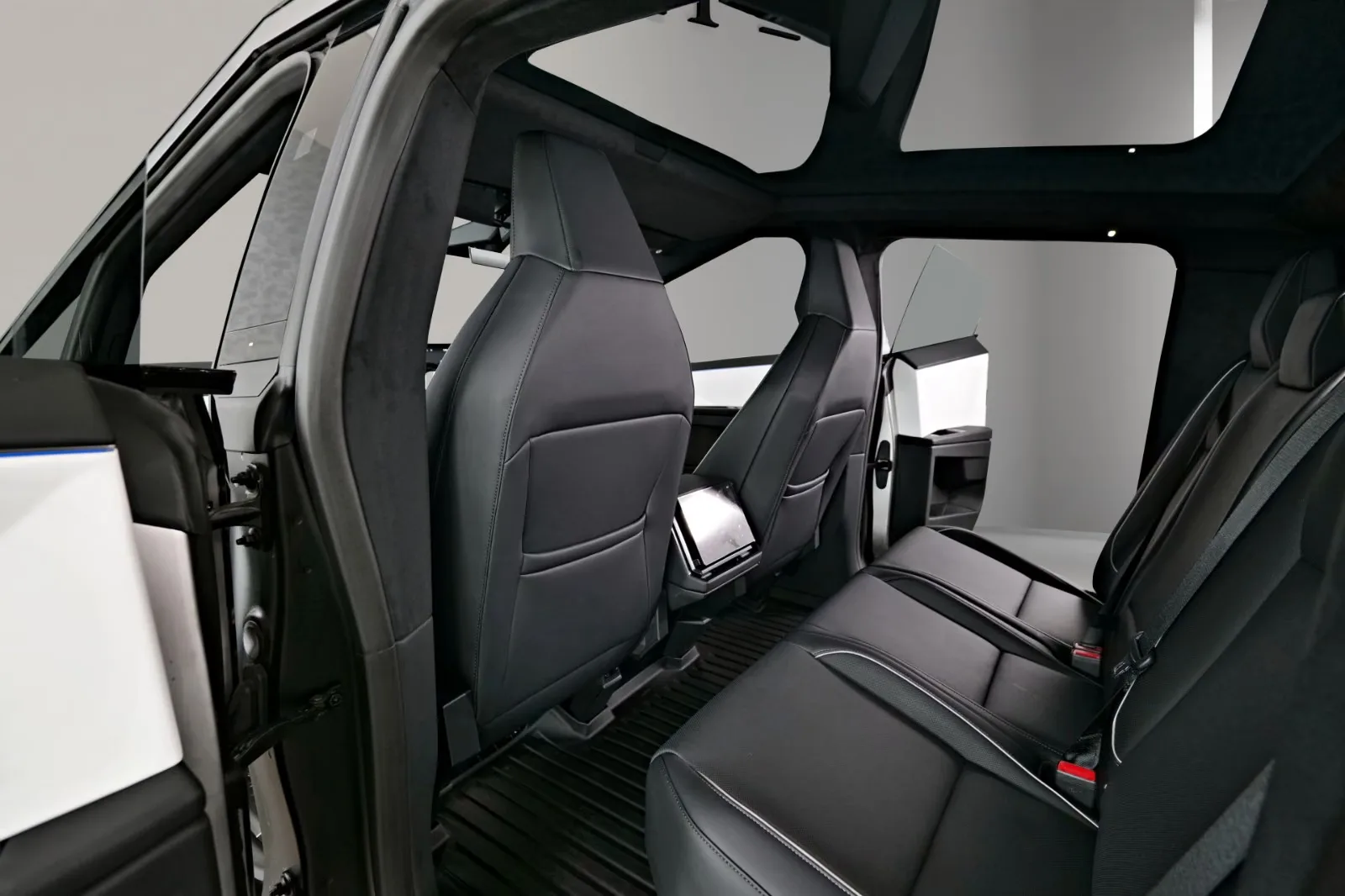 2024 Tesla Cybertruck Foundation Series, 16/21