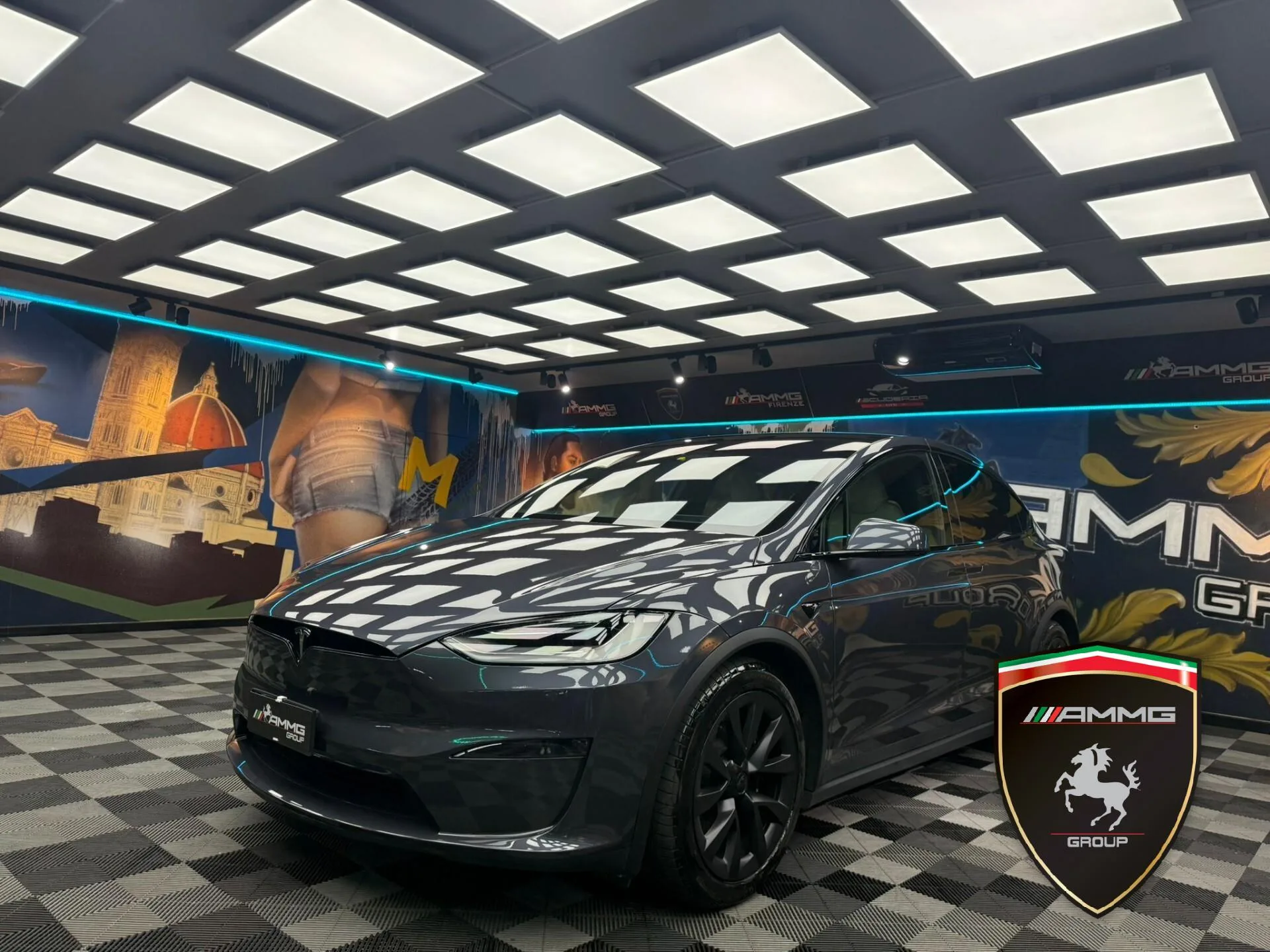 2024 Tesla Model X Long Range angeboten von einem Fachhändler in Calenzano, Italien, Hauptfoto