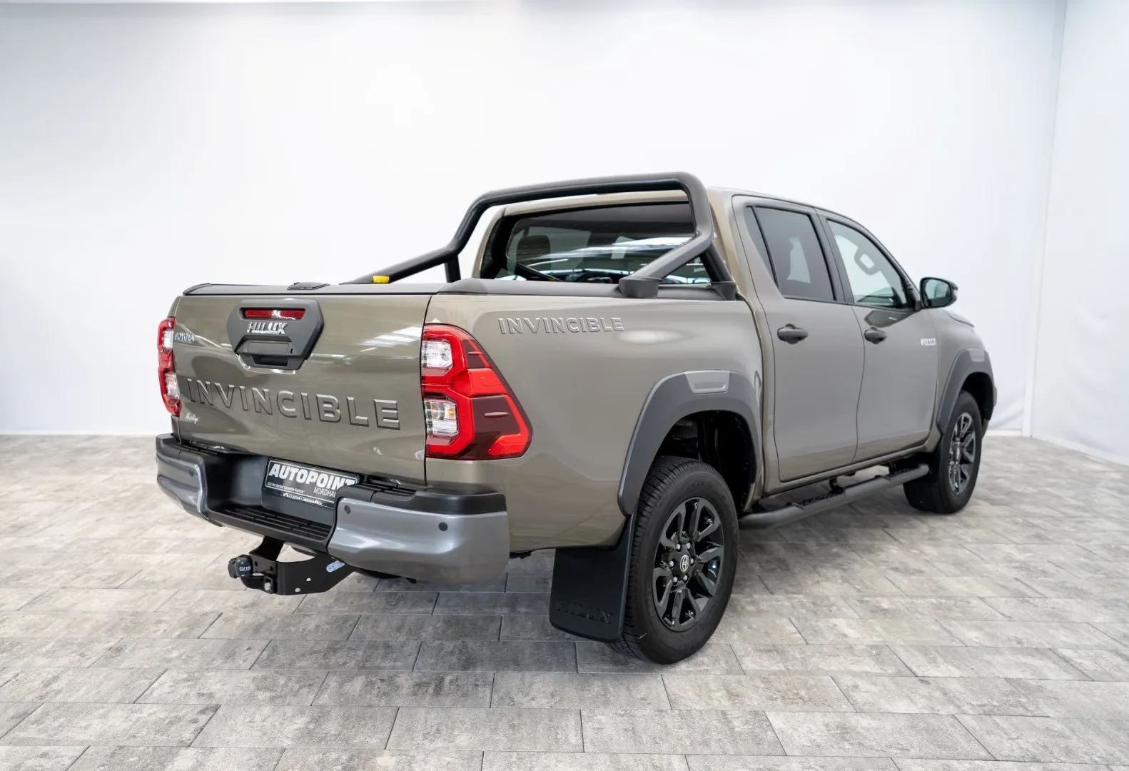2024 Toyota Hilux Invincible, 4/29