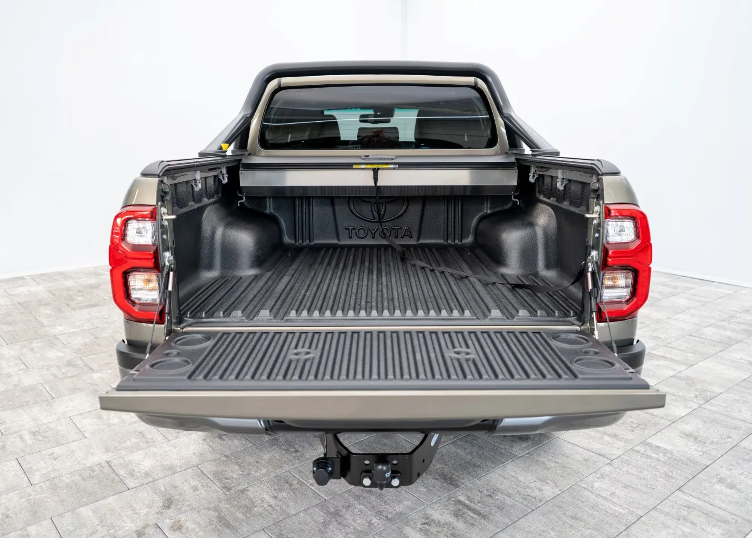 2024 Toyota Hilux Invincible, 27/29