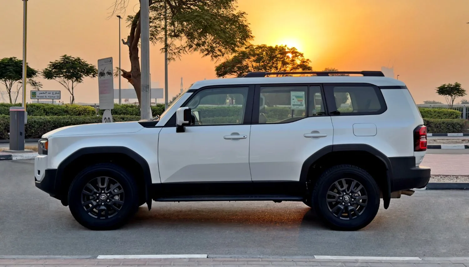 2024 Toyota Prado GXR offered by a specialist dealer in Dubai, United Arab Emirates, photo 4 of 13