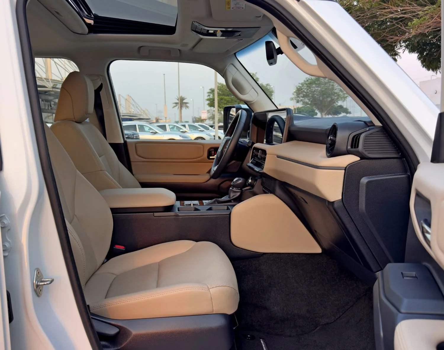 2024 Toyota Prado GXR offered by a specialist dealer in Dubai, United Arab Emirates, photo 11 of 13