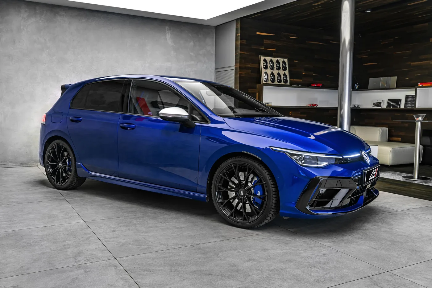 2024 Volkswagen Golf R angeboten von einem Fachhändler in Ostrava, Tschechien, Foto 4 von 15