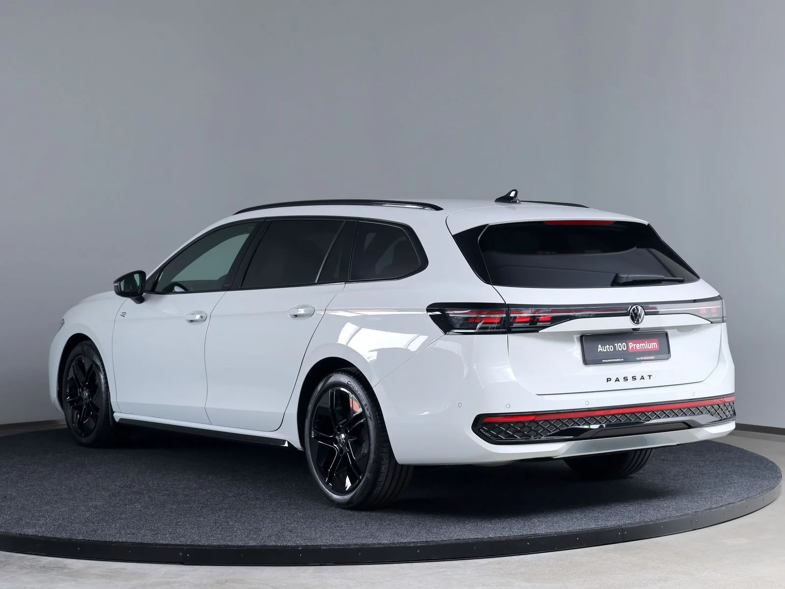 2024 Volkswagen Passat Variant R-Line 4Motion, 4/22