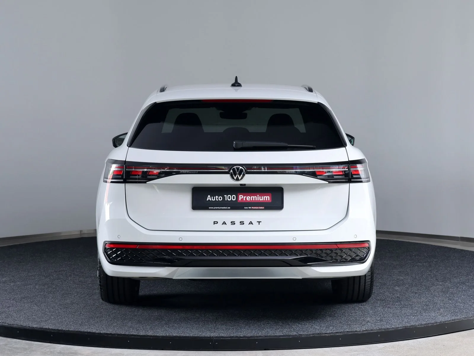 2024 Volkswagen Passat Variant R-Line 4Motion, 8/22
