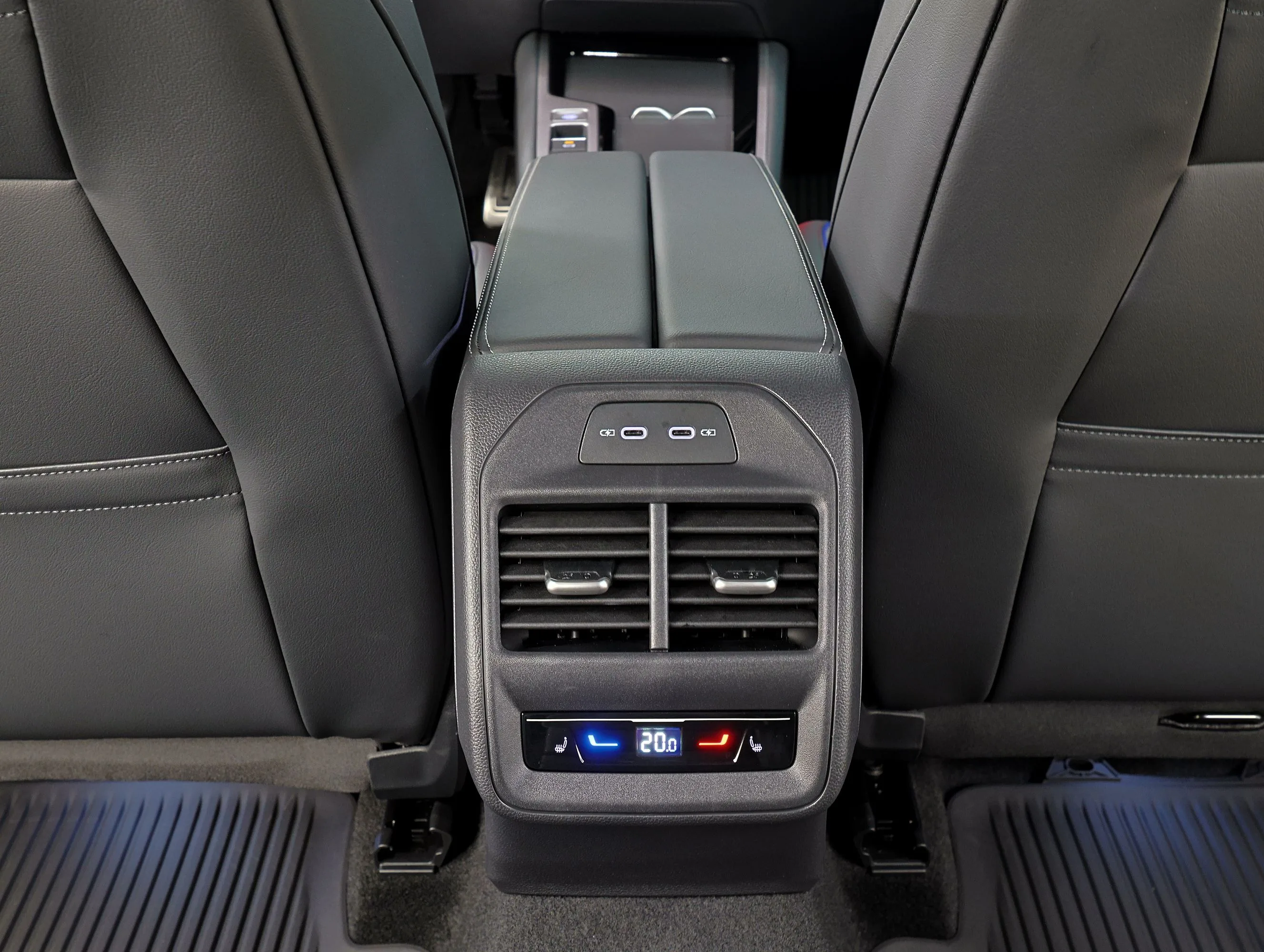 2024 Volkswagen Passat Variant R-Line 4Motion, 14/22