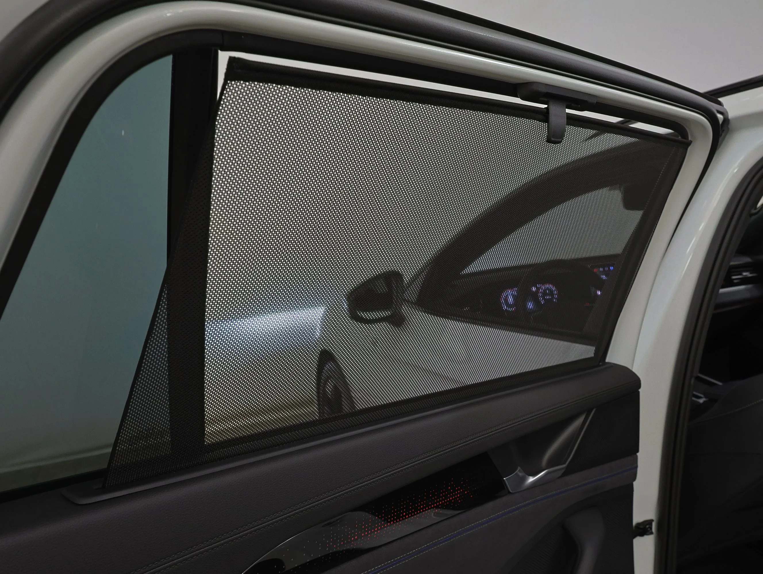 2024 Volkswagen Passat Variant R-Line 4Motion, 21/22