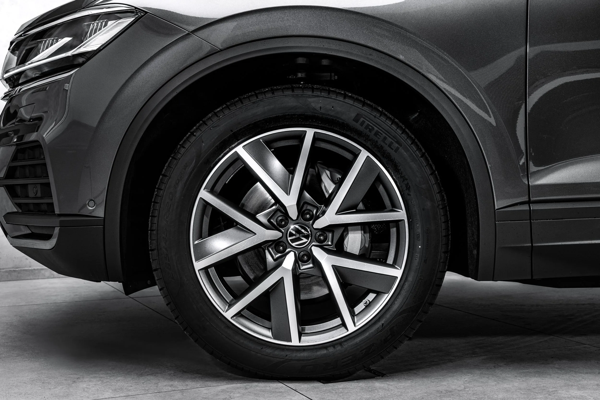 2024 Volkswagen Touareg V6 TDI 4MOTION, 2/18