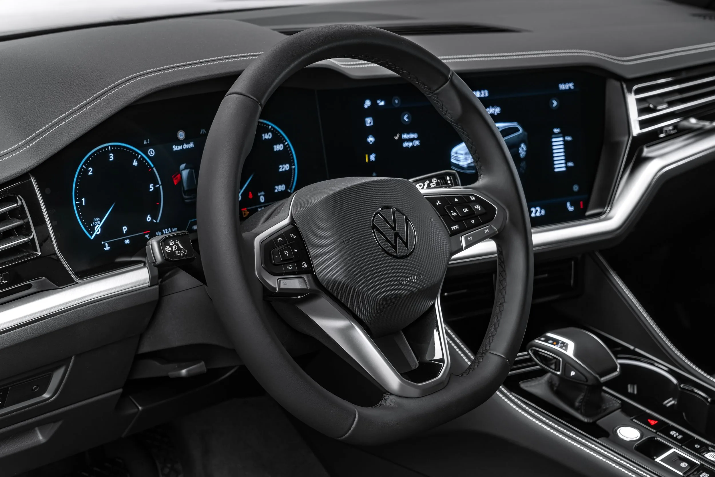 2024 Volkswagen Touareg V6 TDI 4MOTION, 15/18