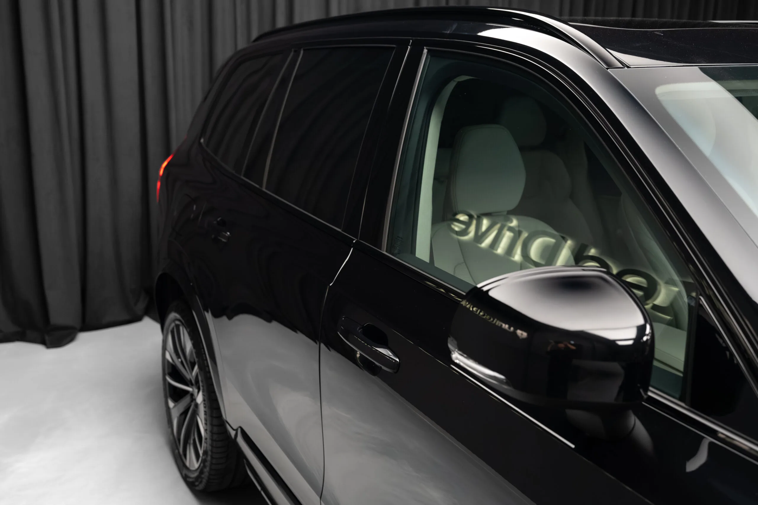 2024 Volvo XC90 T8, 4/30