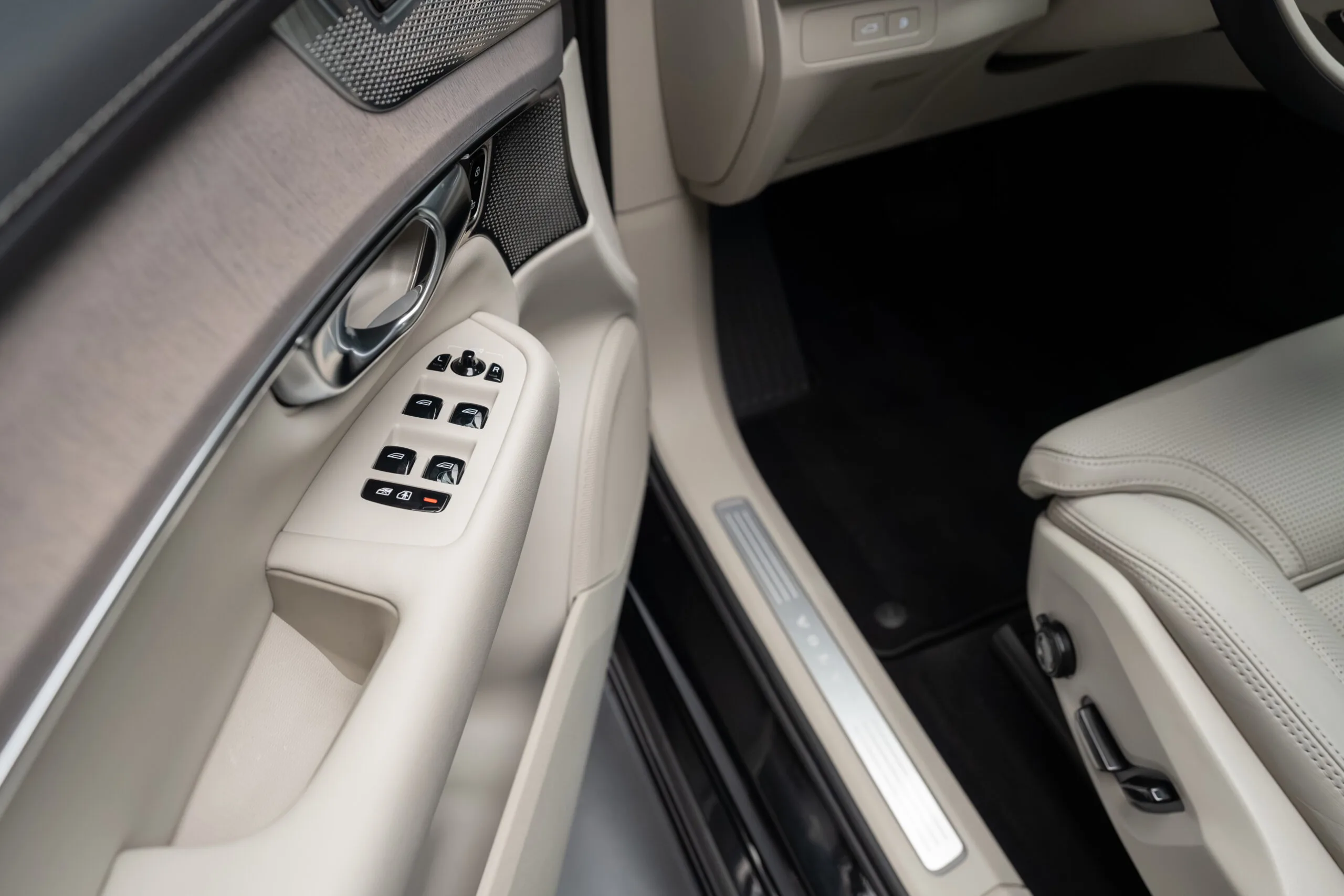 2024 Volvo XC90 T8, 13/30