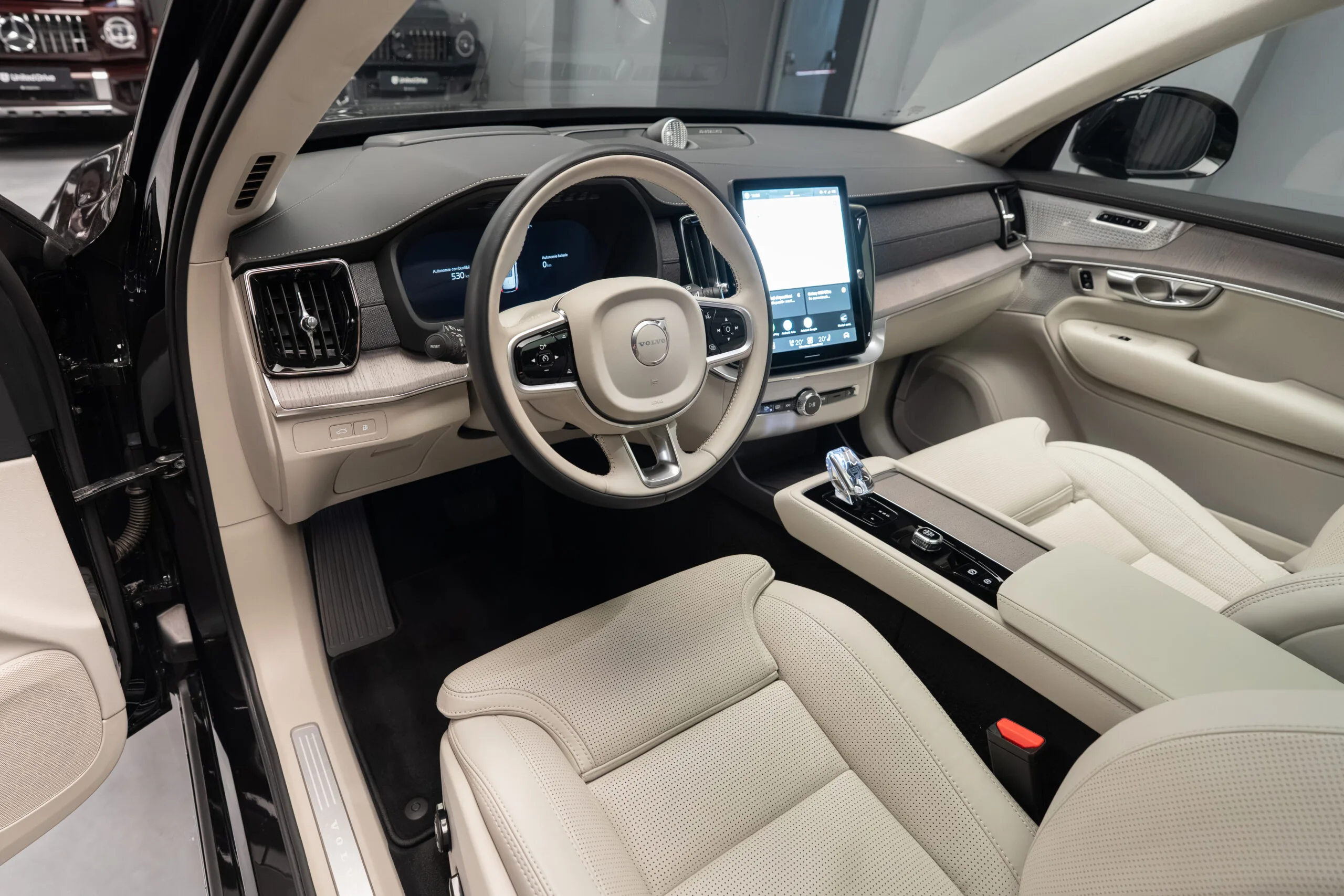 2024 Volvo XC90 T8, 16/30