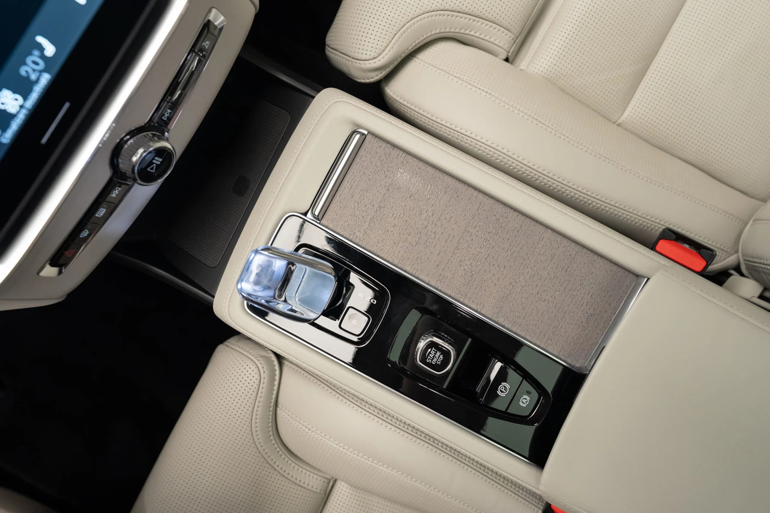 2024 Volvo XC90 T8, 18/30