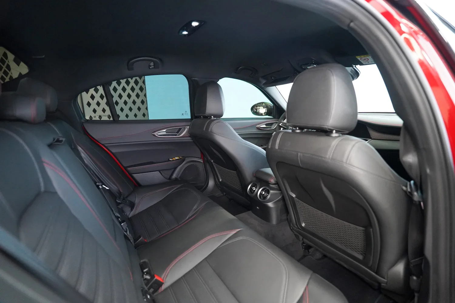 2025 Alfa Romeo Giulia Quadrifoglio Super Sport, 19/20