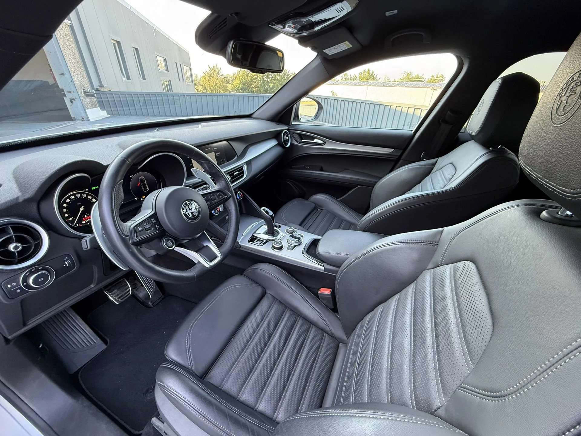 2025 Alfa Romeo Stelvio, 12/17