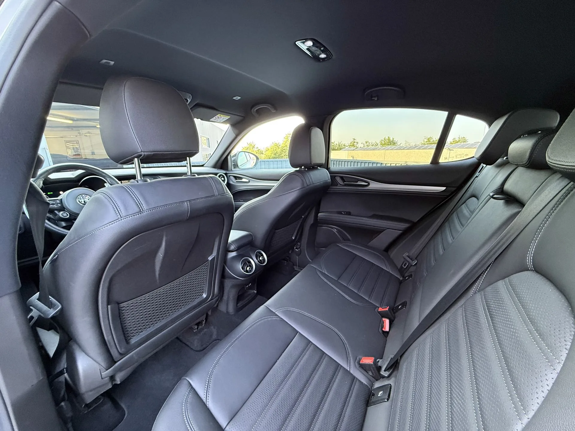 2025 Alfa Romeo Stelvio, 13/17