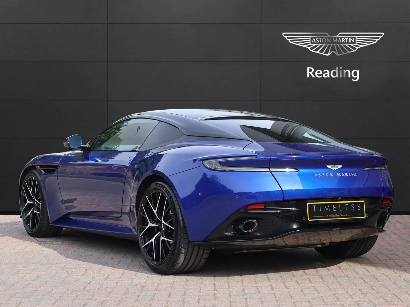 2025 Aston Martin DB12 angeboten von einer Vertragshändlergruppe in Pangbourne, Vereinigtes Königreich, Foto 2 von 25