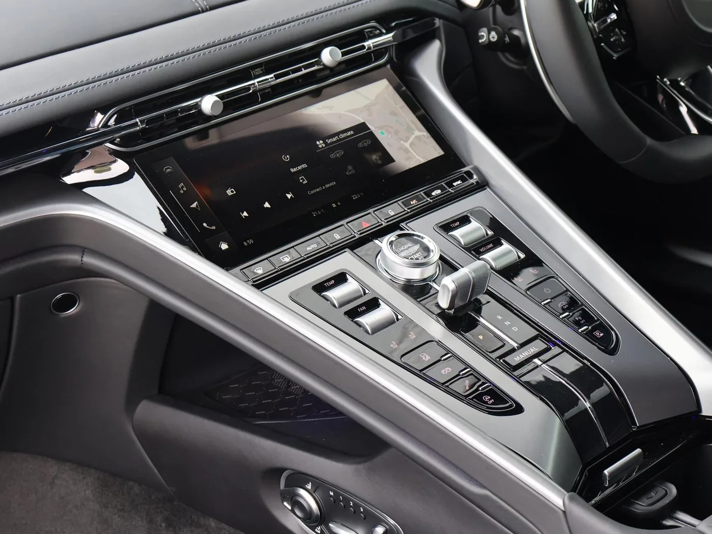 2025 Aston Martin DB12 angeboten von einer Vertragshändlergruppe in Pangbourne, Vereinigtes Königreich, Foto 9 von 25