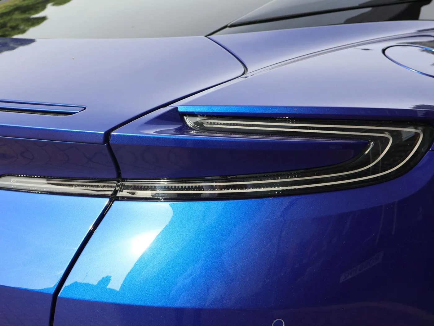 2025 Aston Martin DB12 angeboten von einer Vertragshändlergruppe in Pangbourne, Vereinigtes Königreich, Foto 23 von 25