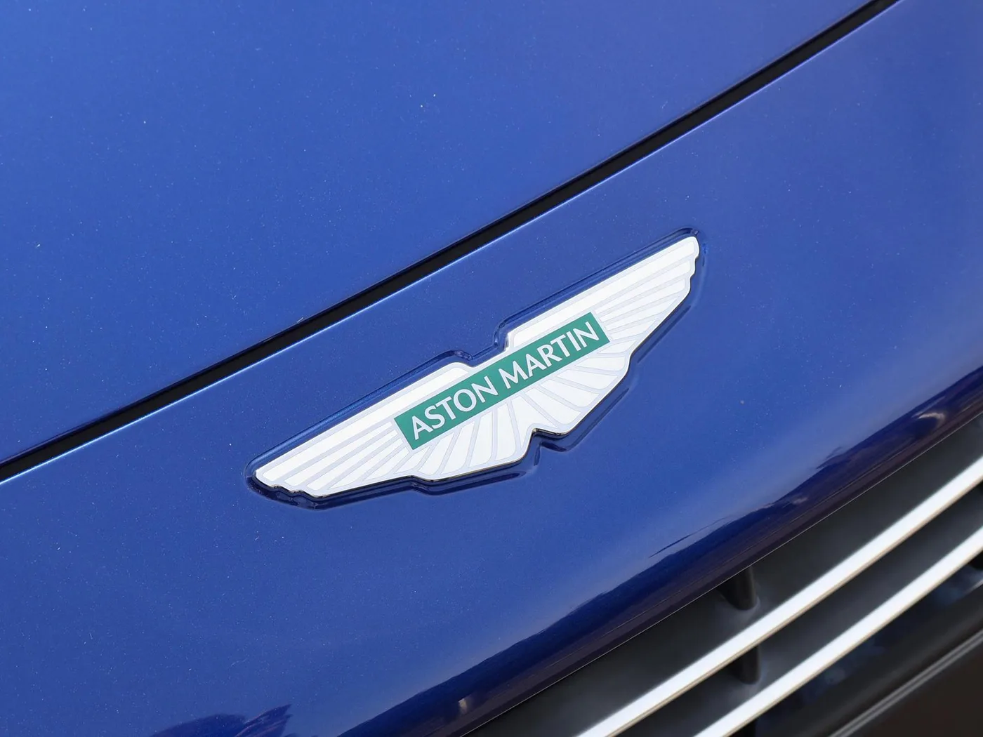 2025 Aston Martin DB12 angeboten von einer Vertragshändlergruppe in Pangbourne, Vereinigtes Königreich, Foto 24 von 25