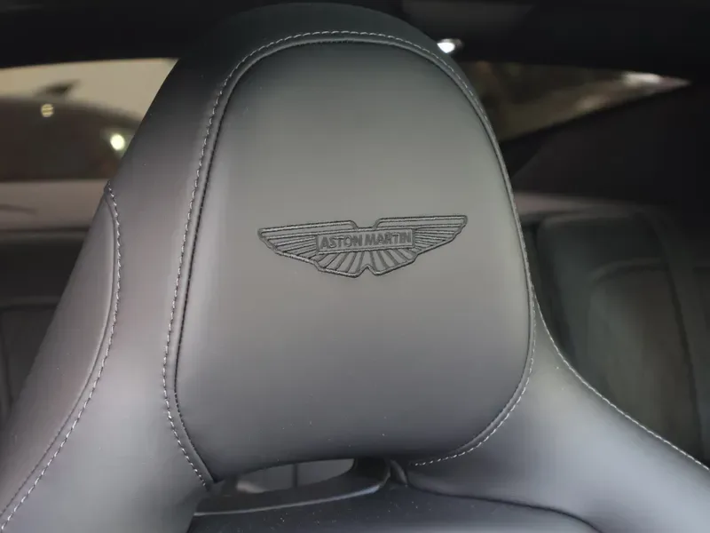 2025 Aston Martin DB12, 5/30