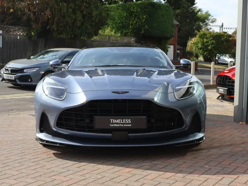2025 Aston Martin DB12, 6/30