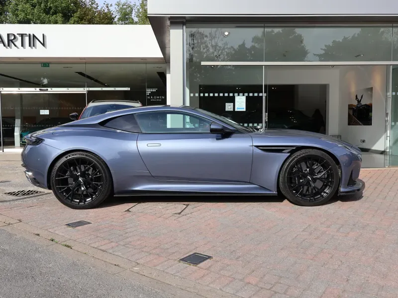 2025 Aston Martin DB12, 7/30