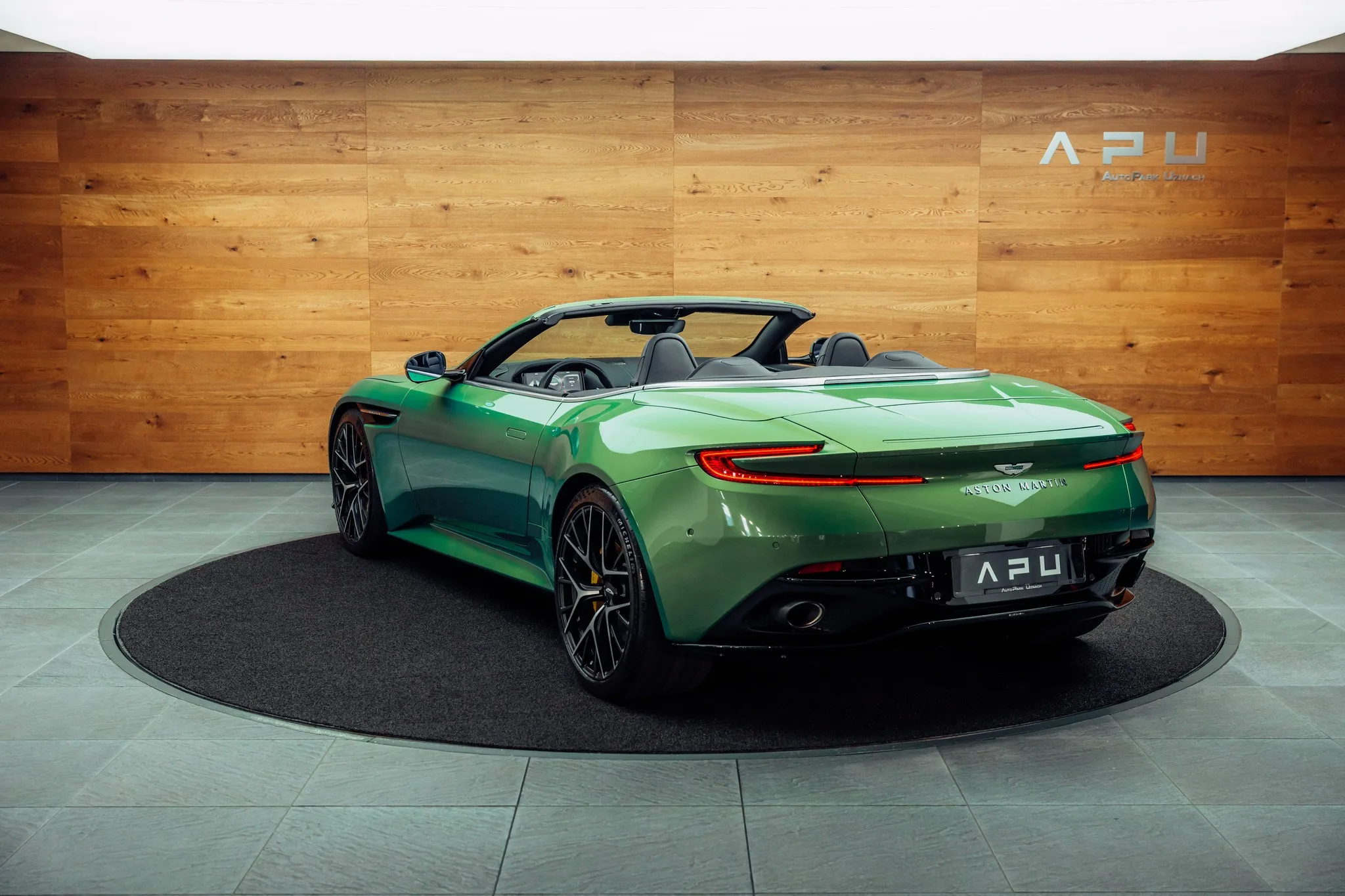 2025 Aston Martin DB12 Volante, 3/22
