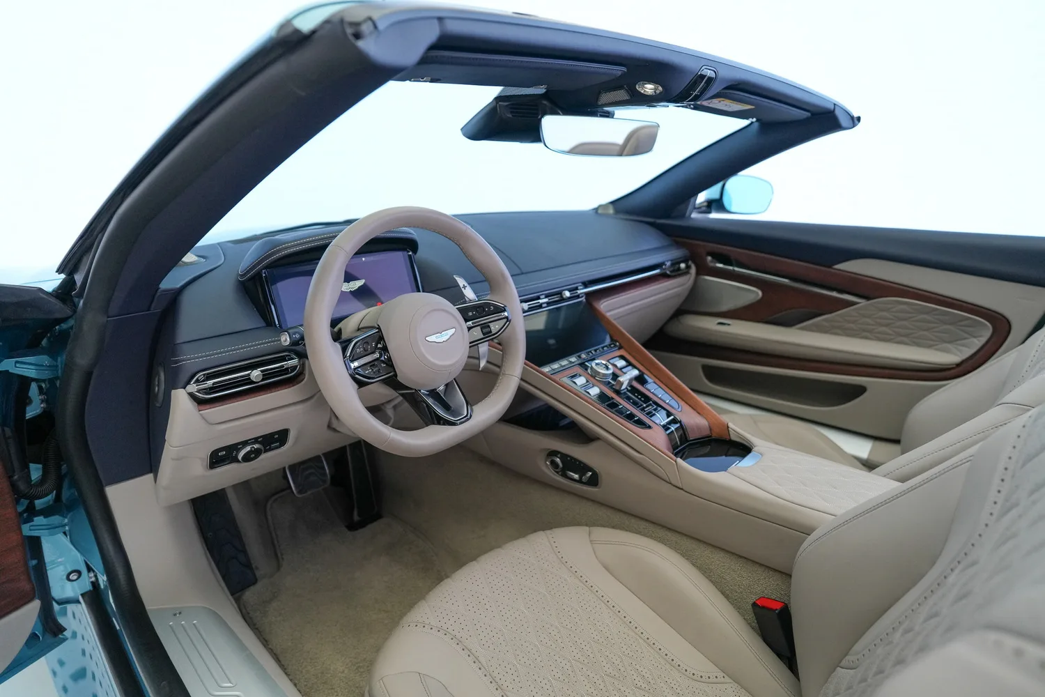 2025 Aston Martin DB12 Volante, 5/19
