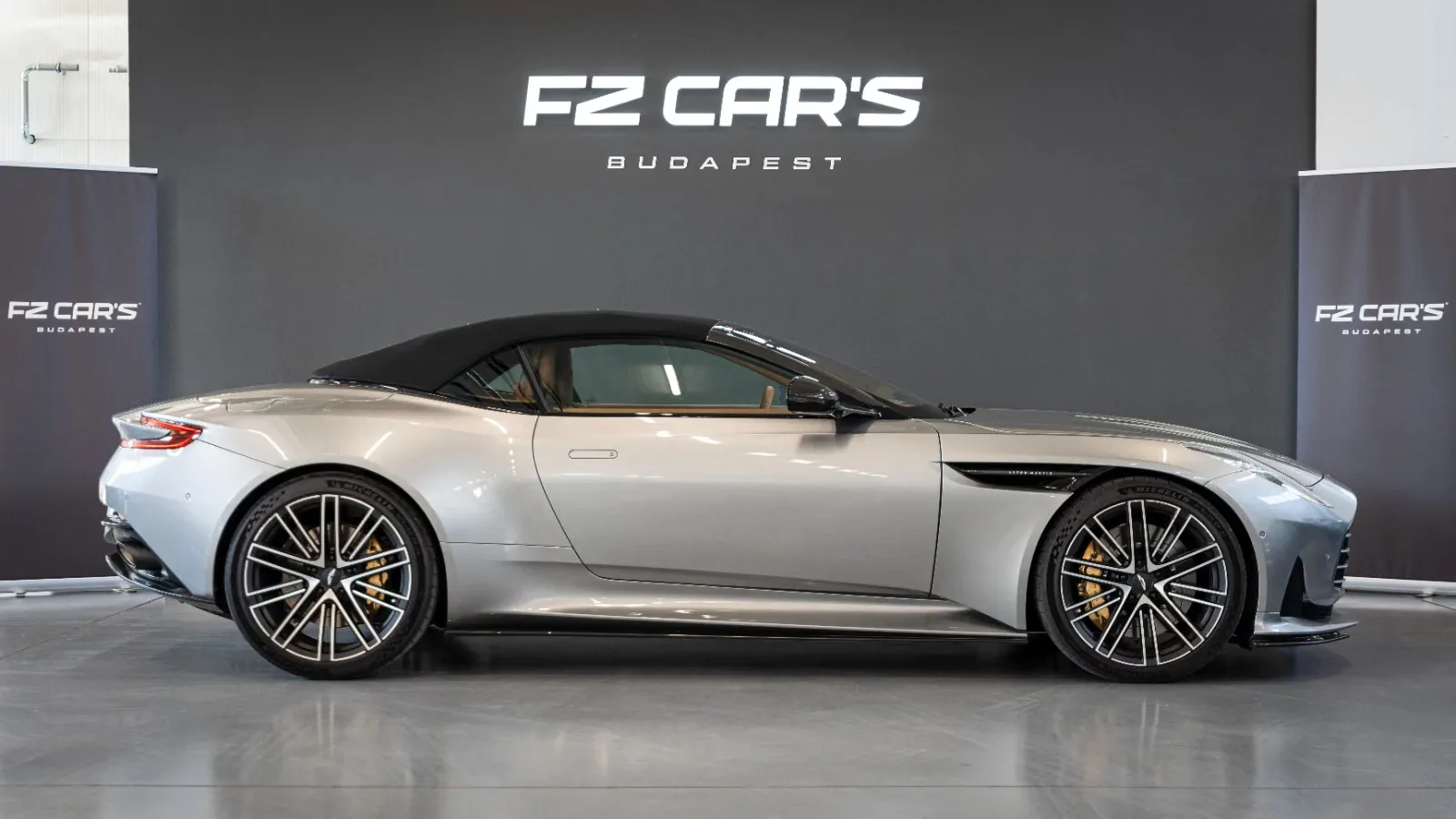 2025 Aston Martin DB12 Volante, 6/14