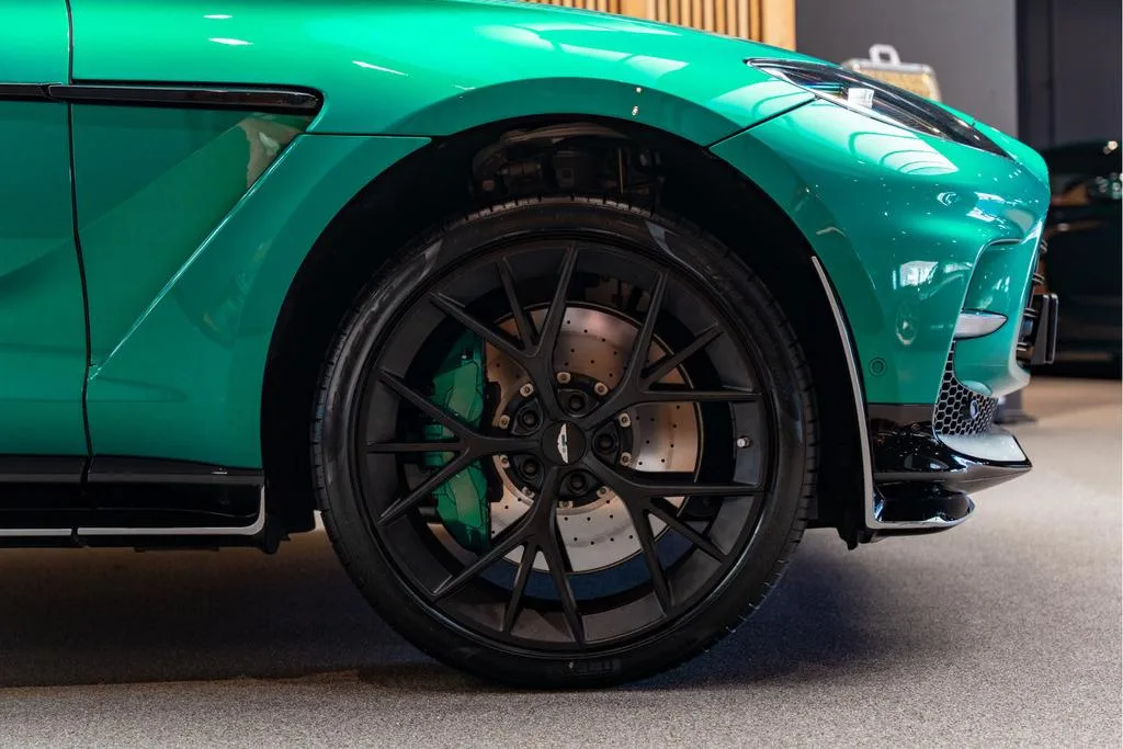 2025 Aston Martin DBX 707, 9/30