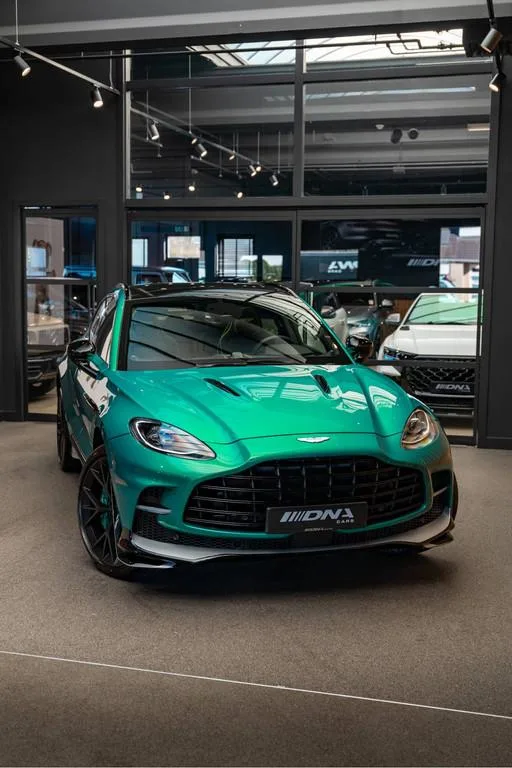 2025 Aston Martin DBX 707, 22/30
