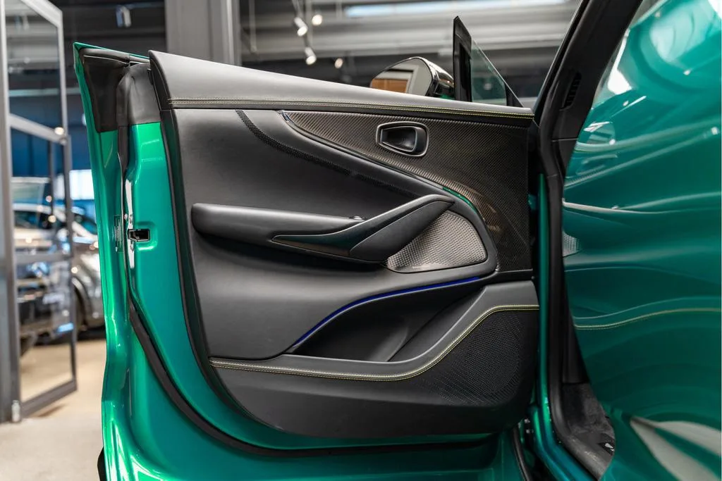 2025 Aston Martin DBX 707, 25/30
