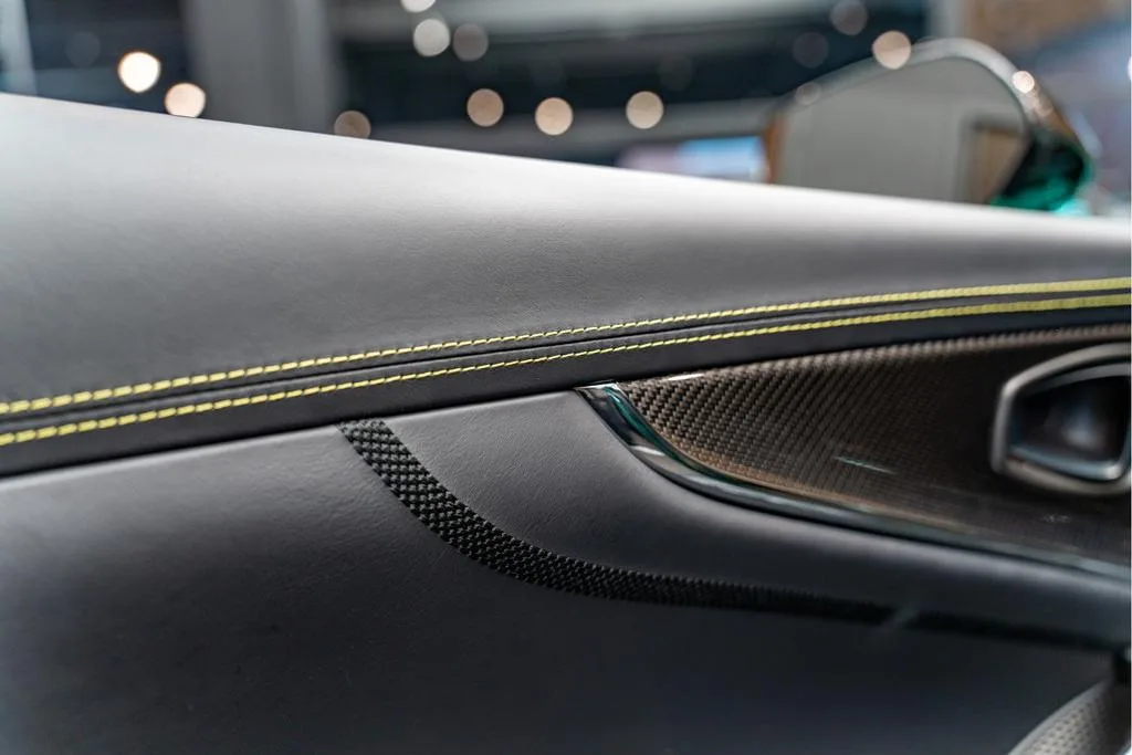 2025 Aston Martin DBX 707, 27/30