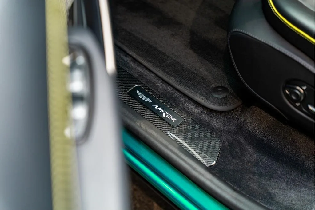 2025 Aston Martin DBX 707, 29/30
