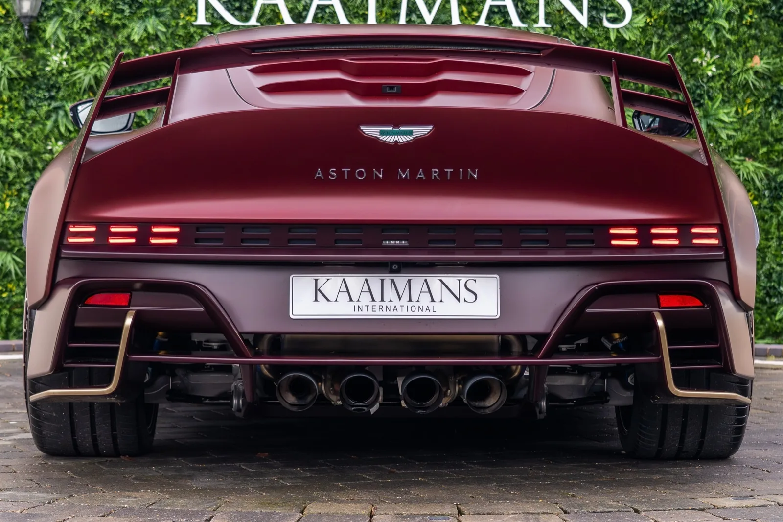 2025 Aston Martin Valiant, 8/30