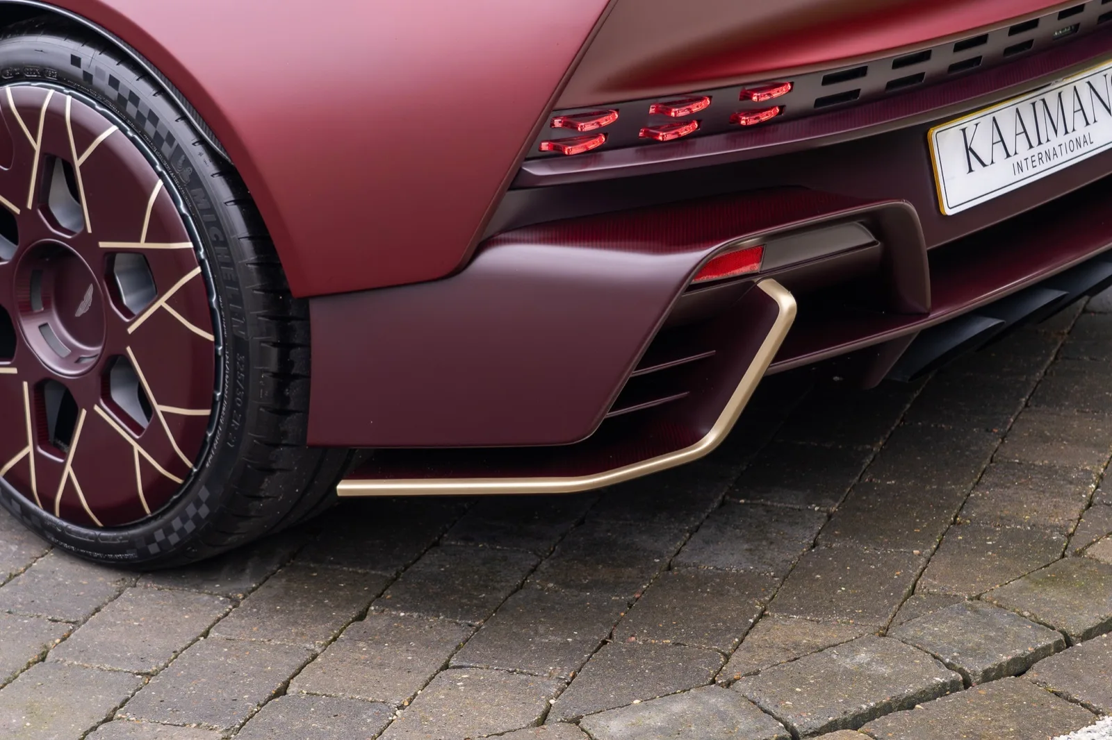 2025 Aston Martin Valiant, 15/30