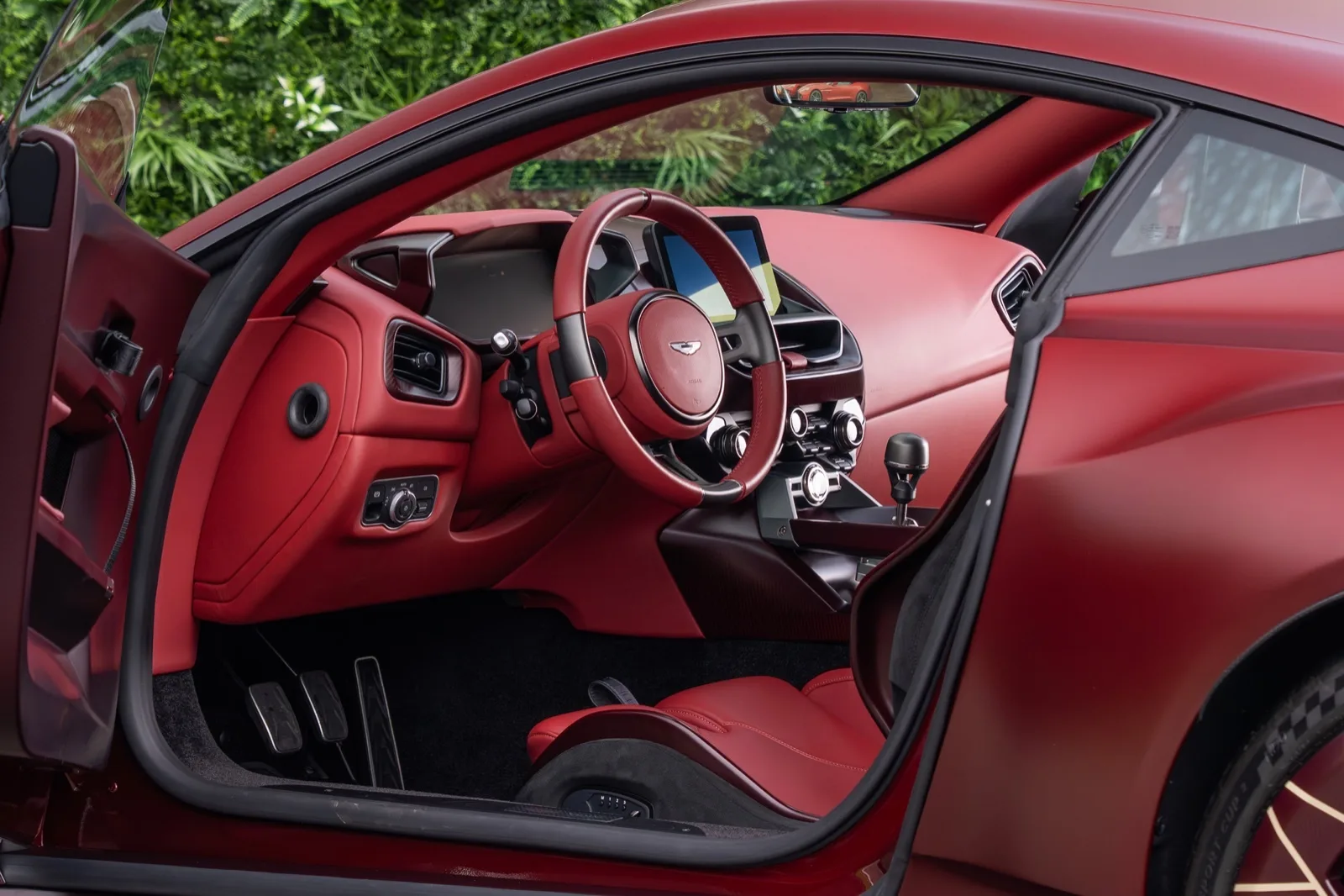 2025 Aston Martin Valiant, 24/30