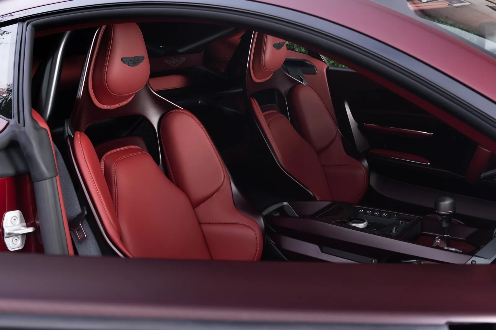 2025 Aston Martin Valiant, 27/30