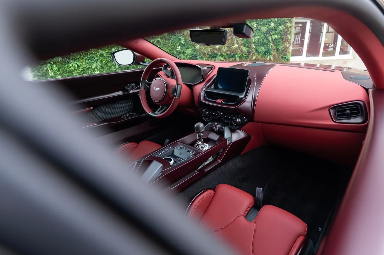 2025 Aston Martin Valiant, 29/30