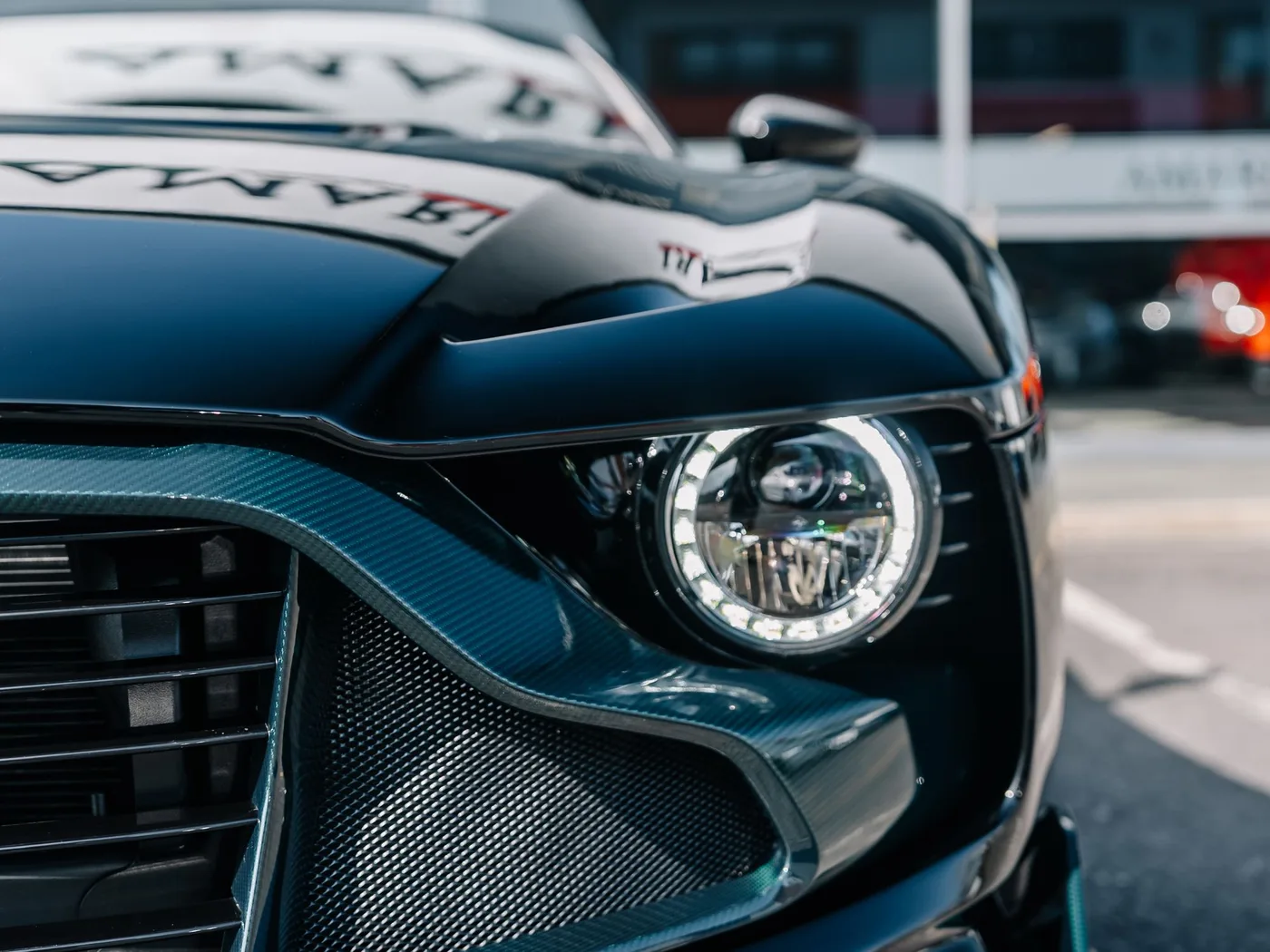 2025 Aston Martin Valour angeboten von einem Supersportwagenhändler in Preston, Vereinigtes Königreich, Foto 7 von 25