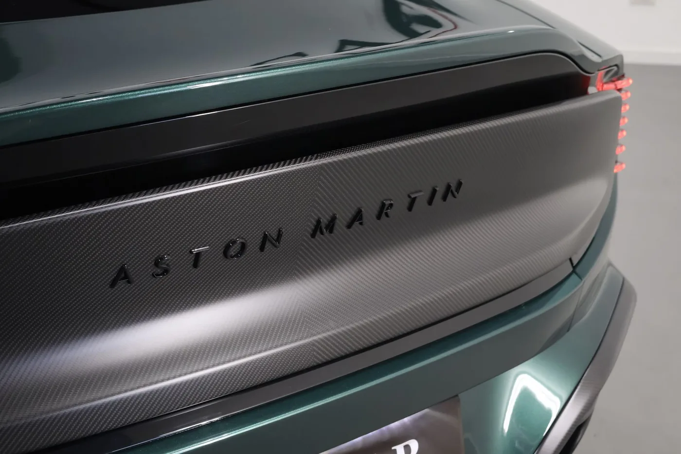 2025 Aston Martin Vanquish angeboten von einem Supersportwagenhändler in Zibido San Giacomo, Italien, Foto 20 von 25