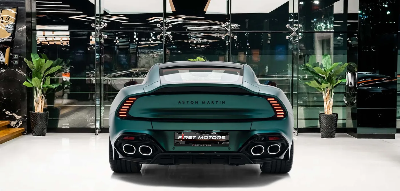 2025 Aston Martin Vanquish verkauft von einem Fachhändler in Dubai, Vereinigte Arabische Emirate, Außenansicht 4